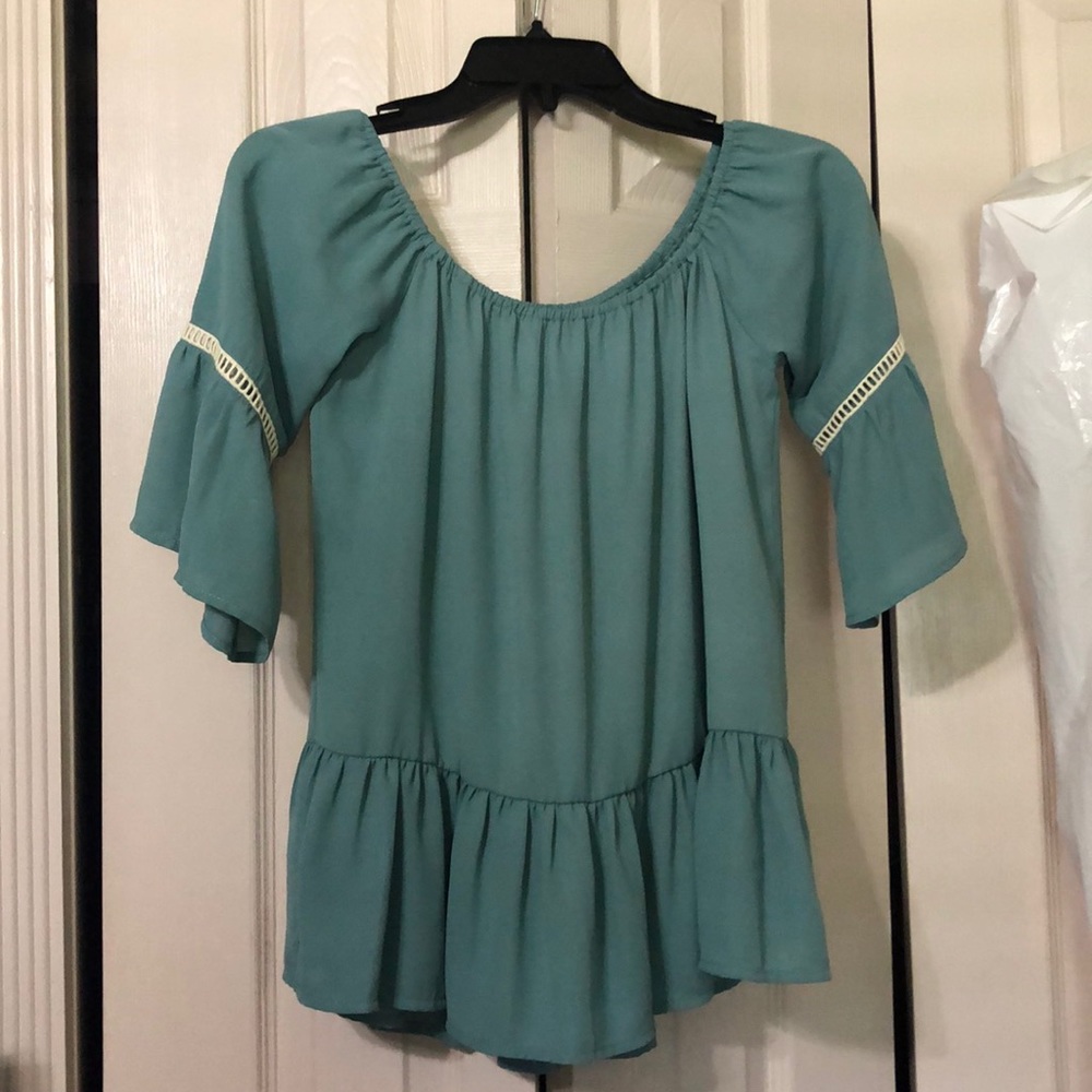 Cute loose shirt